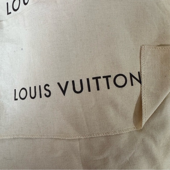 Louis vuitton dust covers - Picture 5 of 5